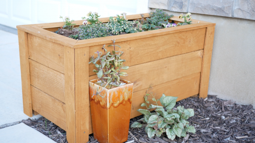 $23 DIY Planter Box – LRN2DIY