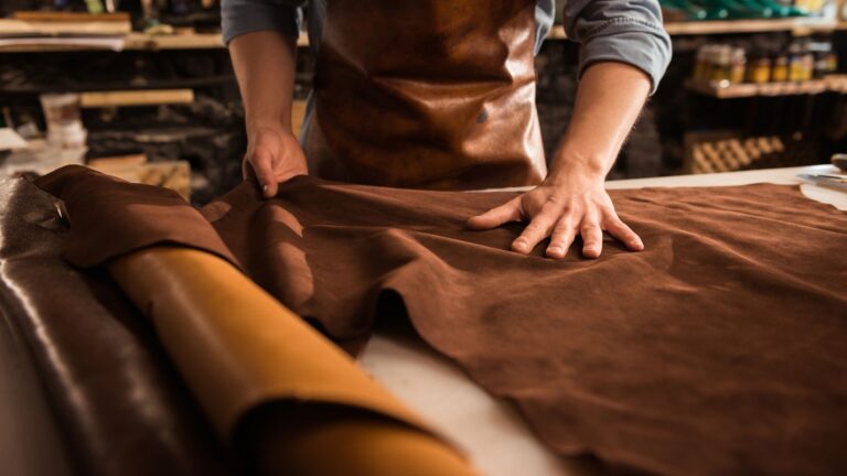 A Helpful Beginner’s Guide to Leatherworking